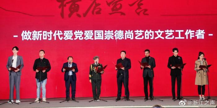 吕四警察蜀黍收到锦旗：“长得帅、破案快，心系百姓人人爱”